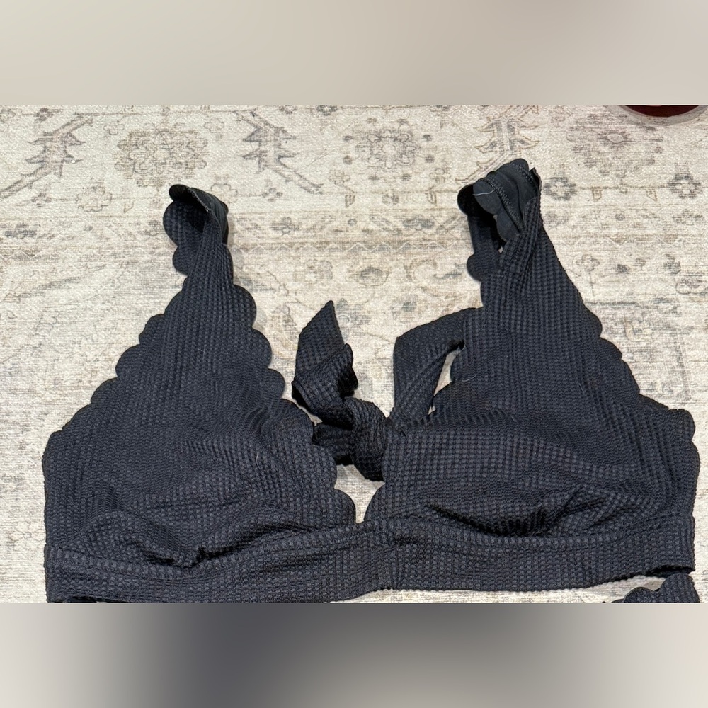 Aerie Black Scalloped Bralette